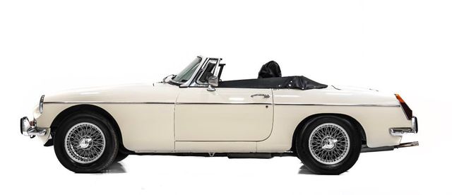 1974 MG MGB ROADSTER RHD FULLY RESTORED IN THE UK - 22165478 - 3