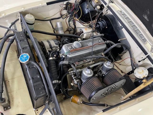 1974 MG MGB ROADSTER RHD FULLY RESTORED IN THE UK - 22165478 - 42