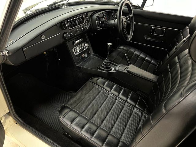 1974 MG MGB ROADSTER RHD FULLY RESTORED IN THE UK - 22165478 - 47