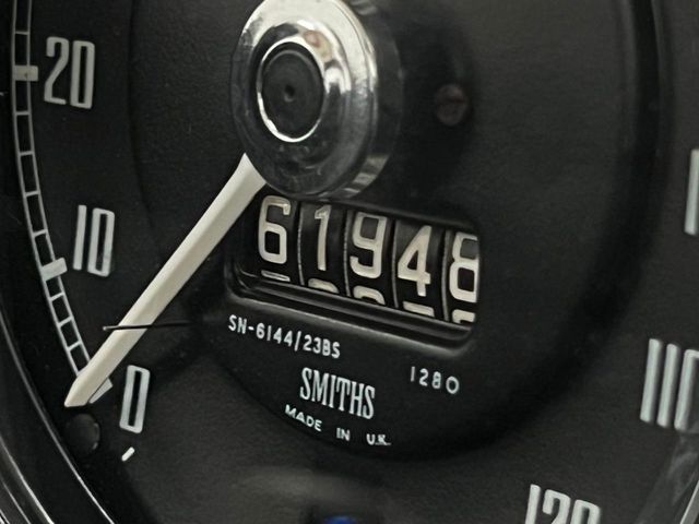 1974 MG MGB ROADSTER RHD FULLY RESTORED IN THE UK - 22165478 - 65