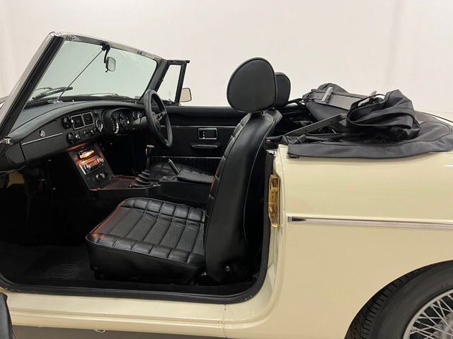 1974 MG MGB ROADSTER RHD FULLY RESTORED IN THE UK - 22165478 - 70
