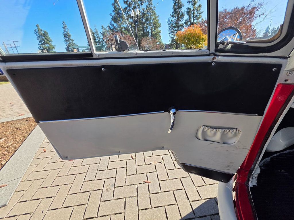 1974 VOLKSWAGEN Type 2 Kombi 23 Windows  - 22958887 - 11