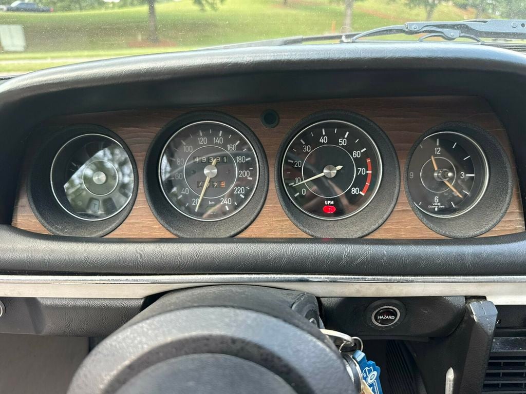 1975 BMW E9  - 23060835 - 23