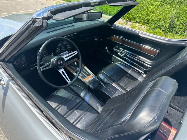 1975 Chevrolet Corvette 350 CI V-8, Automatic, Air Conditioning - 22439617 - 2