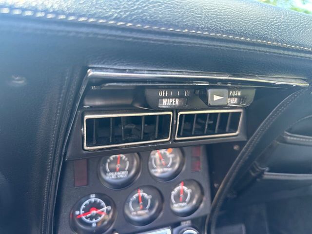 1975 Chevrolet Corvette 350 CI V-8, Automatic, Air Conditioning - 22439617 - 37