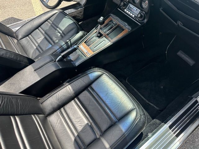 1975 Chevrolet Corvette 350 CI V-8, Automatic, Air Conditioning - 22439617 - 47