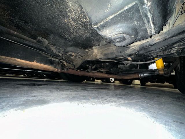 1975 Chevrolet Corvette 350 CI V-8, Automatic, Air Conditioning - 22439617 - 64