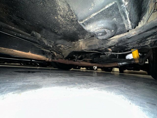 1975 Chevrolet Corvette L-48 350 CI V-8, Automatic, Air Conditioning - 22964804 - 64