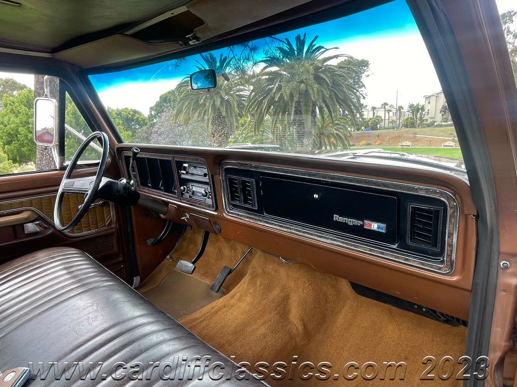 1975 Ford F-250 Camper Special  - 22012176 - 15