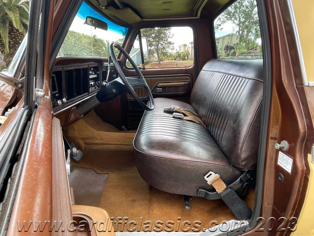 1975 Ford F-250 Camper Special  - 22012176 - 16