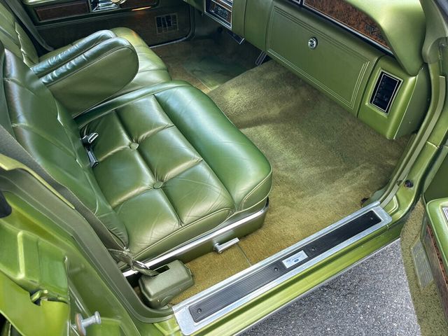 1975 Lincoln Continental  - 22888117 - 17