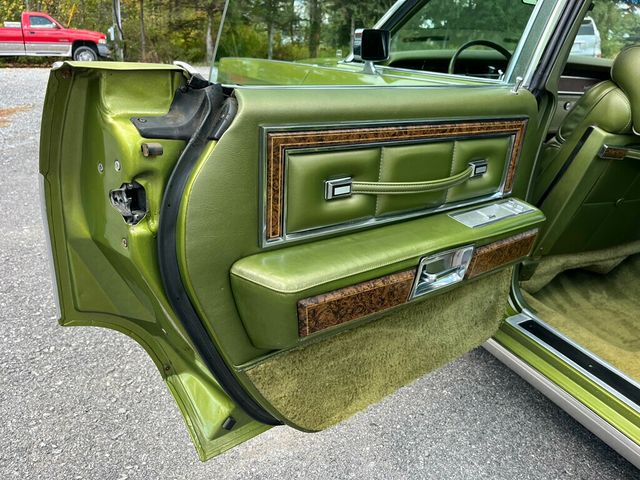 1975 Lincoln Continental  - 22888117 - 23