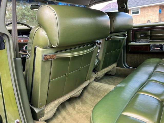 1975 Lincoln Continental  - 22888117 - 24