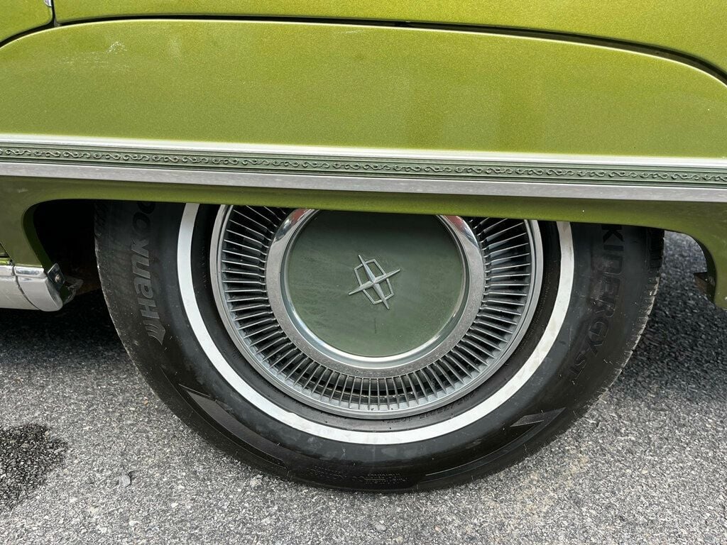 1975 Lincoln Continental  - 22888117 - 36