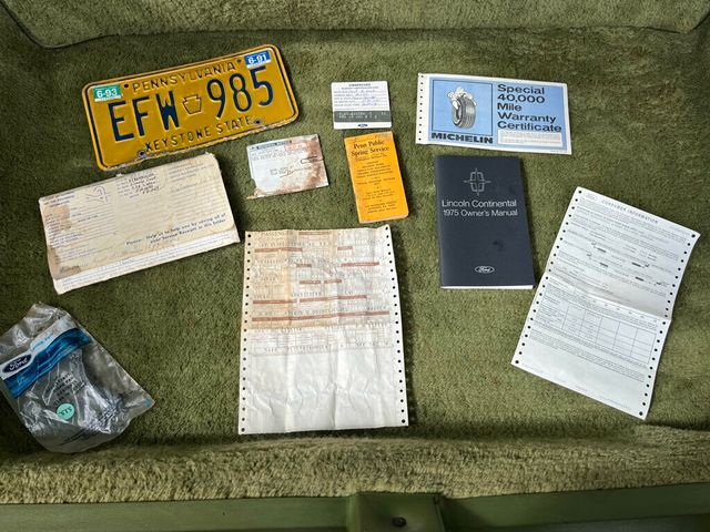 1975 Lincoln Continental  - 22888117 - 44