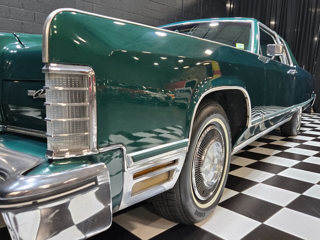 1975 Lincoln Continental Town Coupe - 23056717 - 18