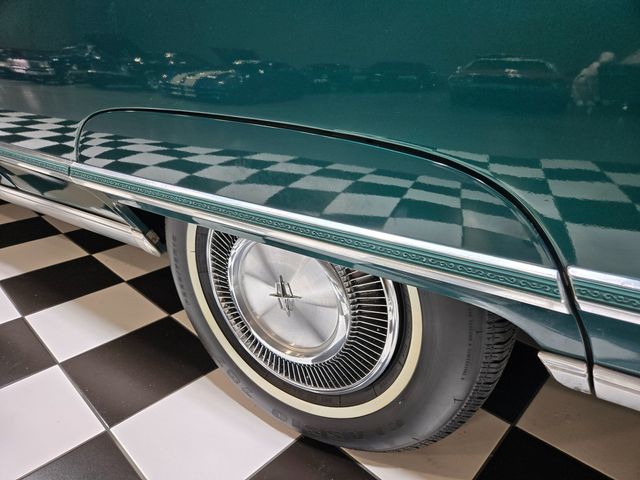 1975 Lincoln Continental Town Coupe - 23056717 - 28