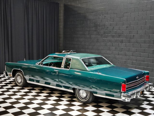 1975 Lincoln Continental Town Coupe - 23056717 - 2