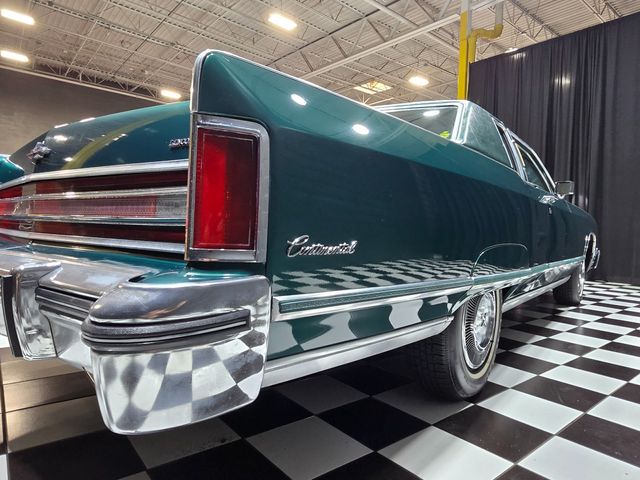 1975 Lincoln Continental Town Coupe - 23056717 - 39