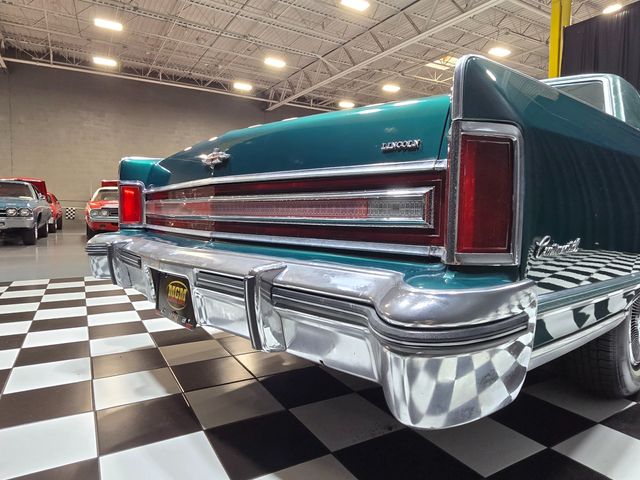 1975 Lincoln Continental Town Coupe - 23056717 - 40