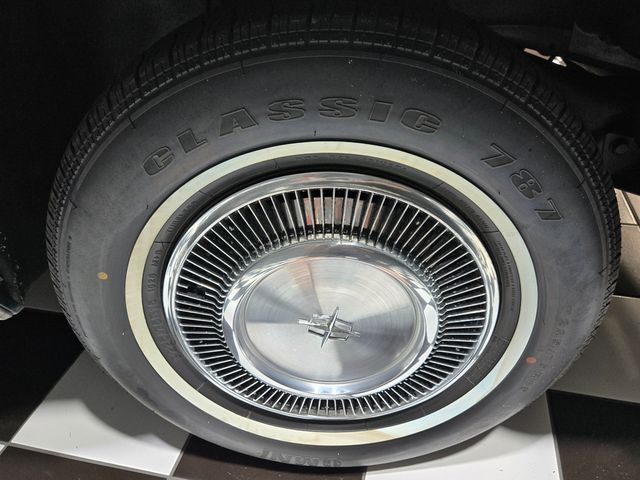 1975 Lincoln Continental Town Coupe - 23056717 - 66