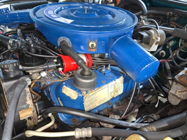 1975 Lincoln Continental Town Coupe - 23056717 - 86