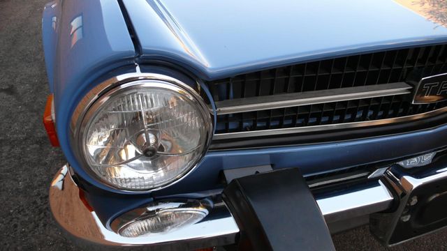 1975 Triumph TR6 RESTORED - 9793856 - 9