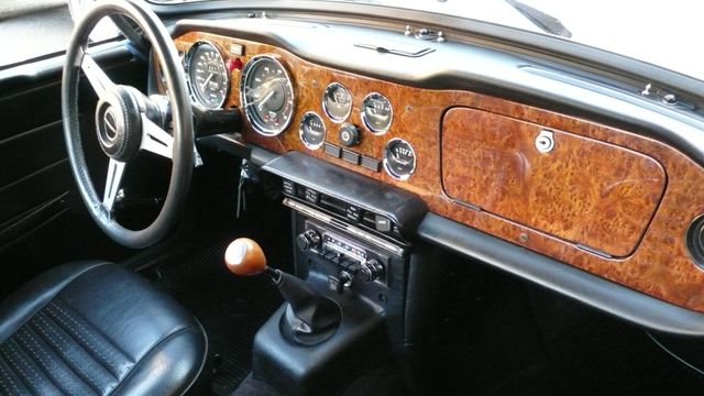 1975 Triumph TR6 RESTORED - 9793856 - 46