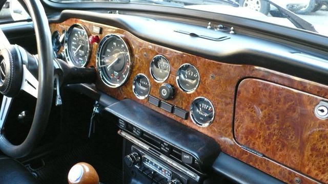 1975 Triumph TR6 RESTORED - 9793856 - 48