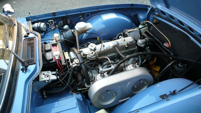 1975 Triumph TR6 RESTORED - 9793856 - 56