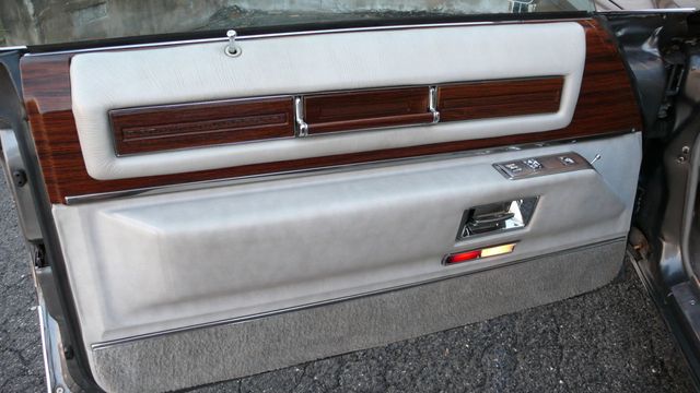 1976 Cadillac DEVILLE  - 17241011 - 19