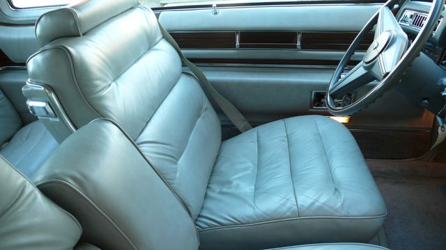 1976 Cadillac DEVILLE  - 17241011 - 26