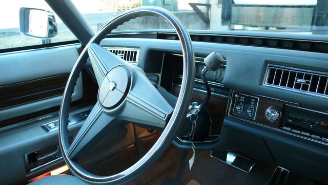 1976 Cadillac DEVILLE  - 17241011 - 28