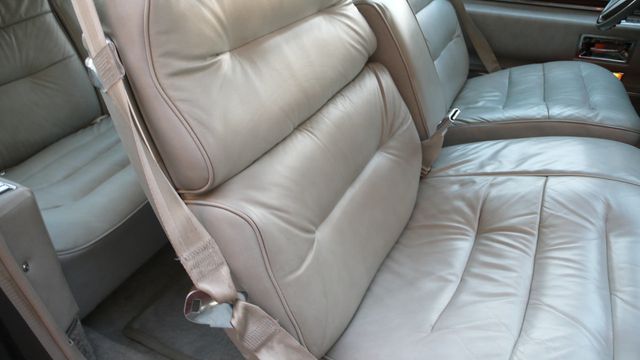 1976 Cadillac DEVILLE  - 17241011 - 31