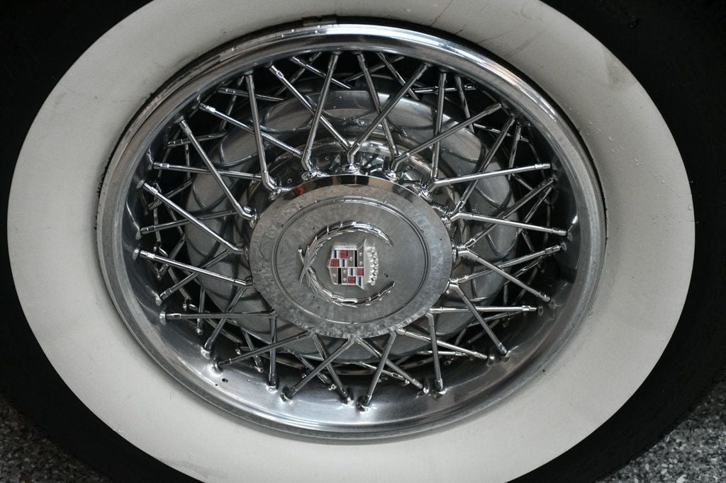 1976 Cadillac Fleetwood  - 22986303 - 16