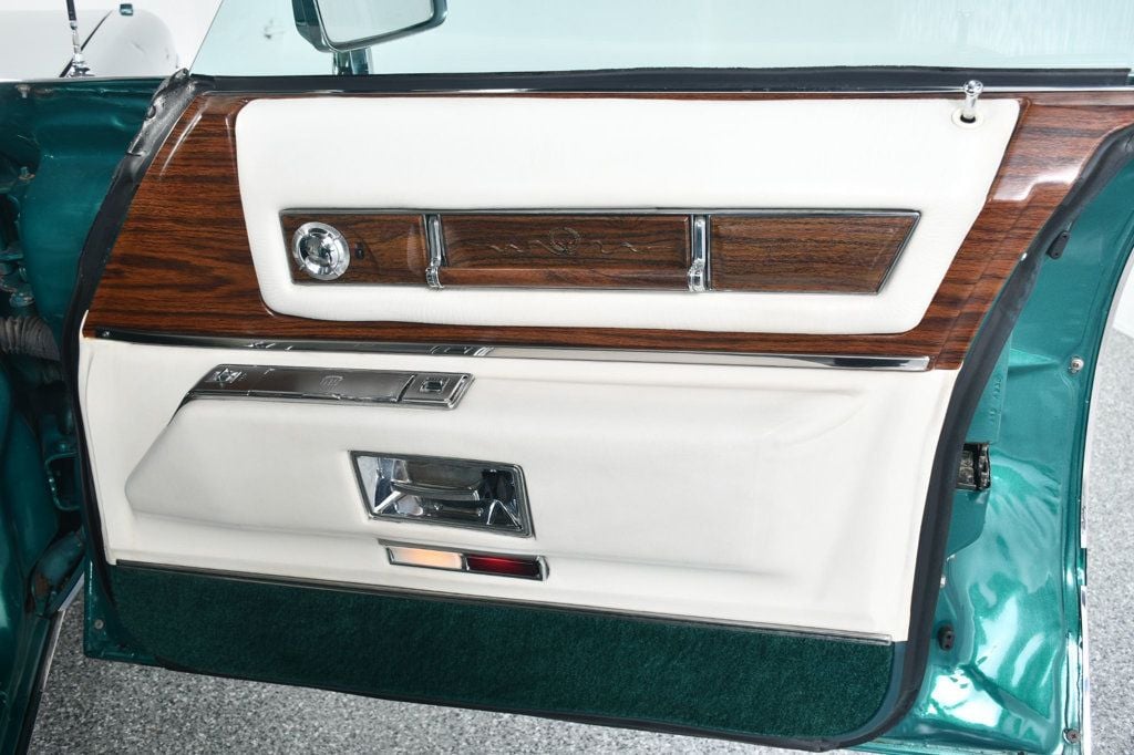 1976 Cadillac Fleetwood  - 22986303 - 22