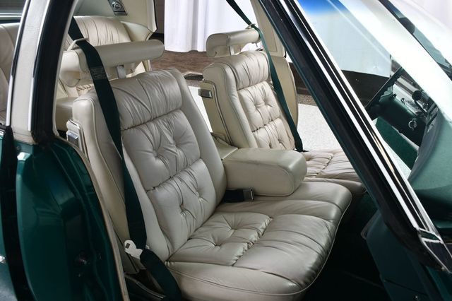 1976 Cadillac Fleetwood  - 22986303 - 32