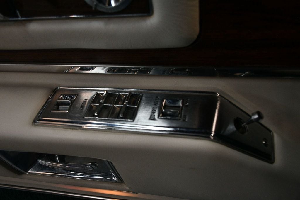 1976 Cadillac Fleetwood  - 22986303 - 54