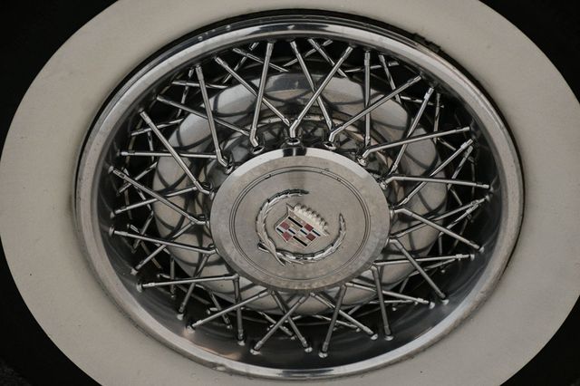 1976 Cadillac Fleetwood 60 Special Brougham - 22986303 - 19