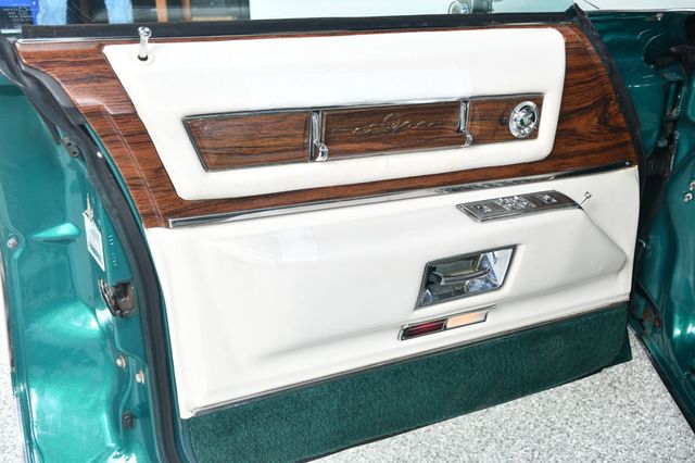 1976 Cadillac Fleetwood 60 Special Brougham - 22986303 - 20