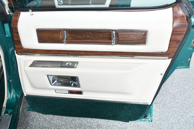 1976 Cadillac Fleetwood 60 Special Brougham - 22986303 - 23