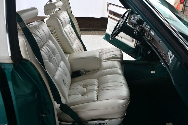 1976 Cadillac Fleetwood 60 Special Brougham - 22986303 - 28