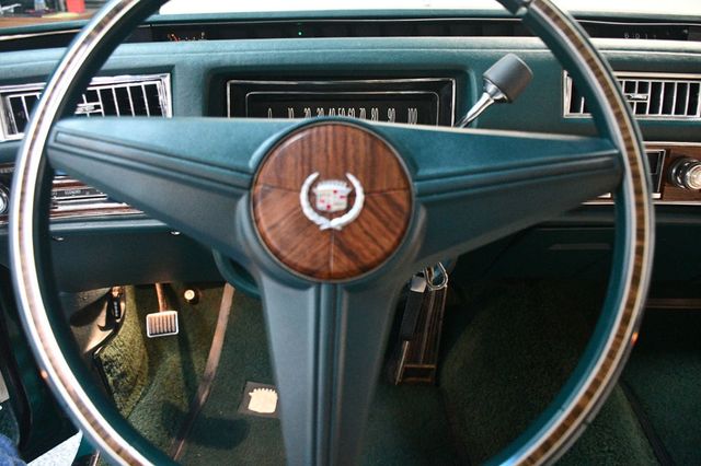 1976 Cadillac Fleetwood 60 Special Brougham - 22986303 - 43