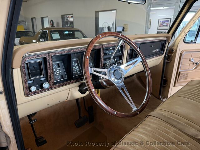 1976 Ford F350 Original Las Vegas Owned Super Camper Special - 23102087 - 11