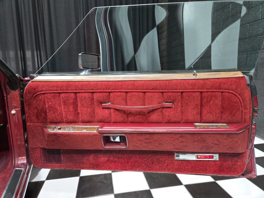 1976 Lincoln Mark IV Emilio Pucci Special Edition - 22961258 - 14