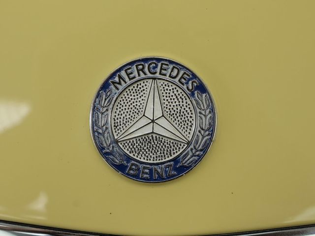 1976 MERCEDES-BENZ 450 SL 2dr Roadster - 23068741 - 6
