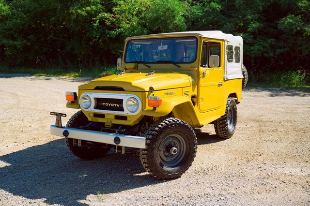 1976 Toyota Land Cruiser FJ40 Very Clean 1976 Toyota Land Cruiser FJ40! - 22929972 - 35