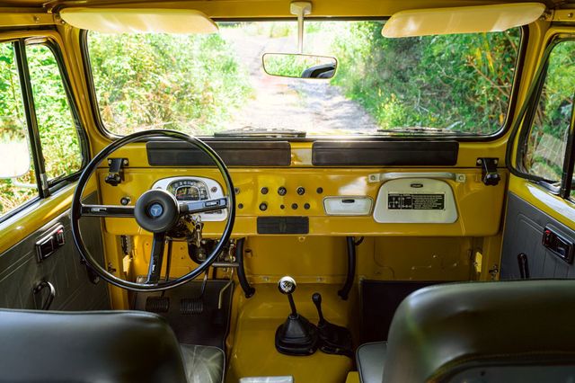 1976 Toyota Land Cruiser FJ40 Very Clean 1976 Toyota Land Cruiser FJ40! - 22929972 - 57