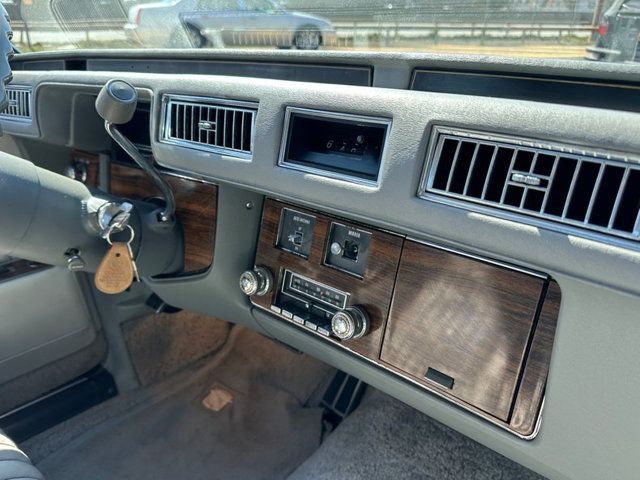 1977 Cadillac Seville  - 22361012 - 41