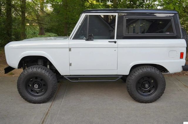 1977 Ford Bronco  - 22938516 - 5
